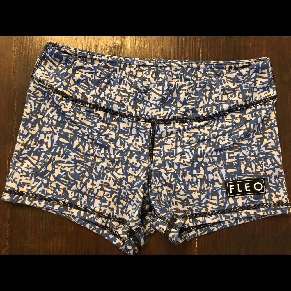 Fleo Shorts